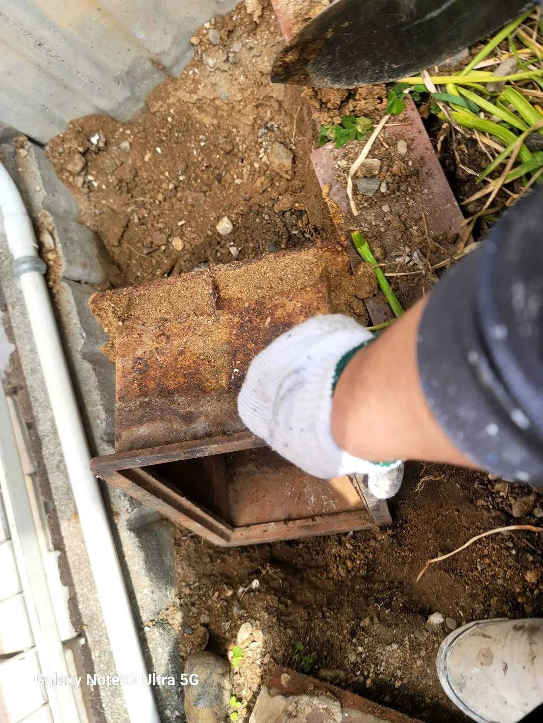 「かがまなくていいって、想像以上にラク！」 地中散水栓から立水栓へ交換したら、庭仕事がもっと快適に！