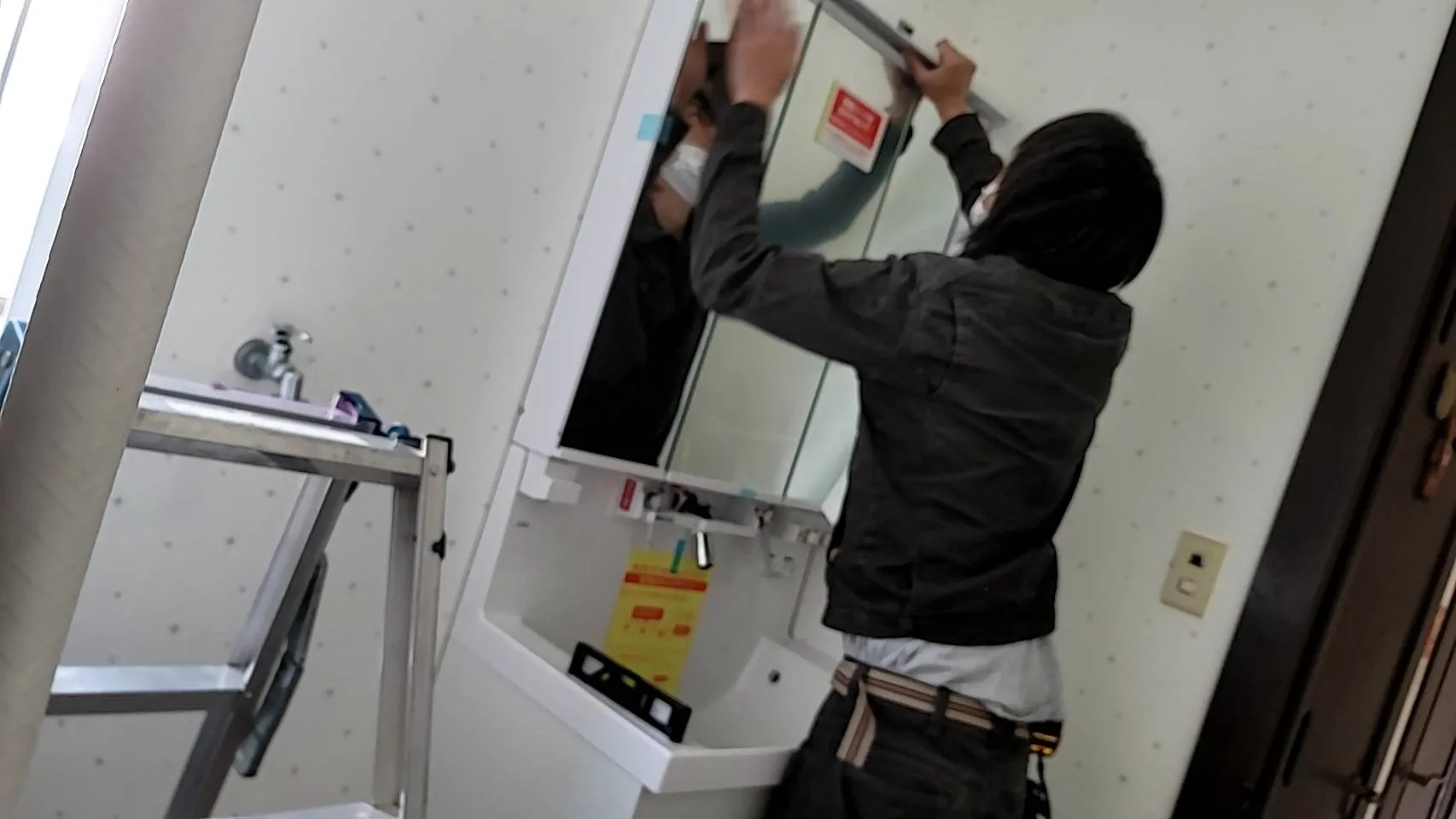 25年以上使った洗面化粧台を、LIXILピアラで“明るく広々”快適空間に大変身！